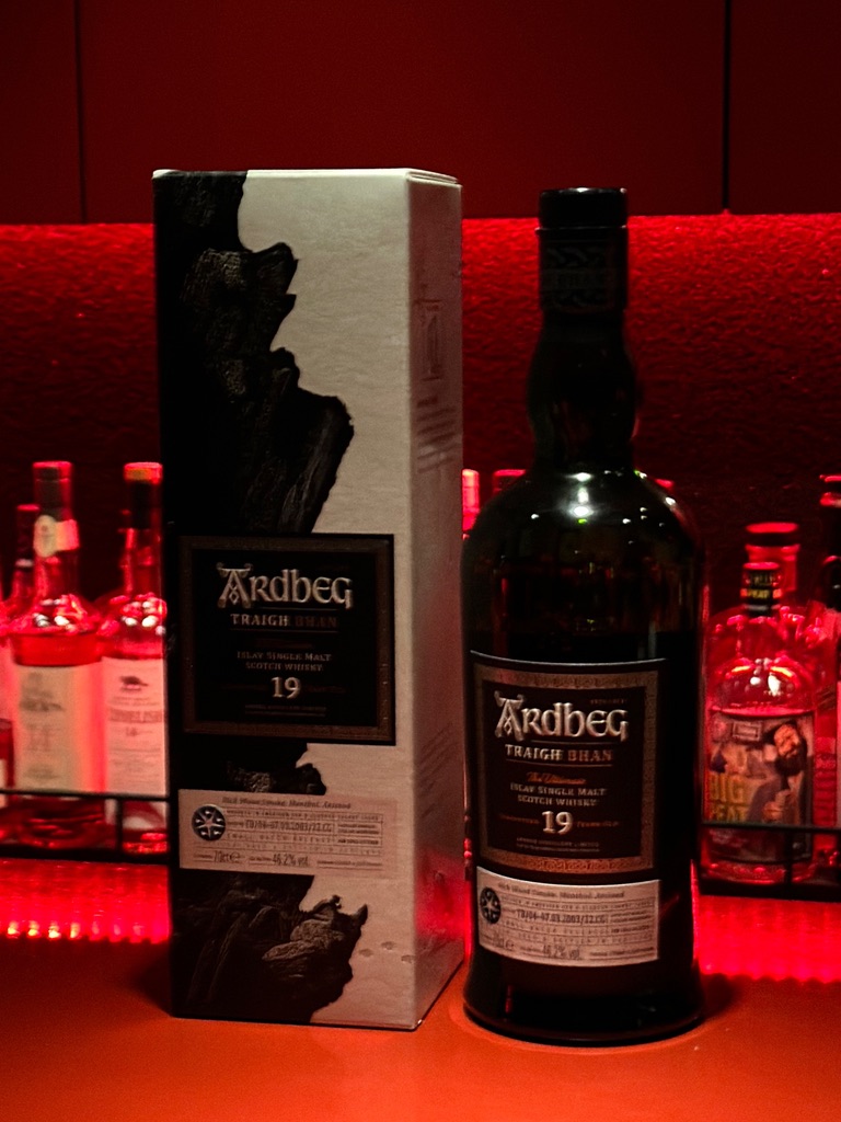 安い国産 アードベッグ トリーバン 19年 ardbeg traigh bhan 19yの通販 by GJbam's shop｜ラクマ 豊富な